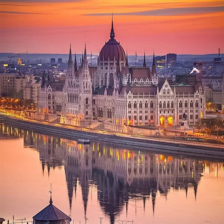 Budapest , Pearl of the Danube 