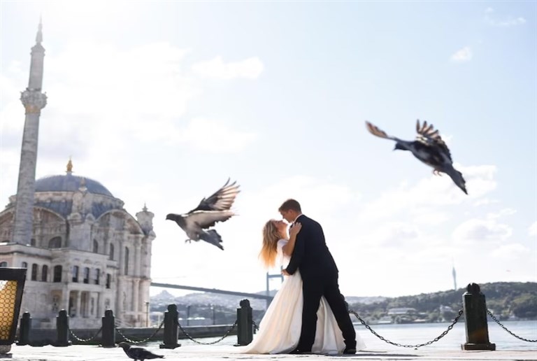 Civil Marriage in Istanbul